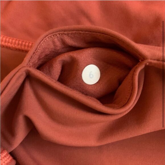 Lululemon Crop Leggings Sz 6 - Picture 3 of 3